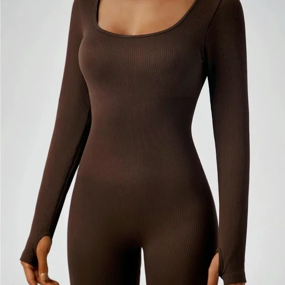 Yoga jumpsuits size large, size down for snatched look😍 - Picture 3 of 3